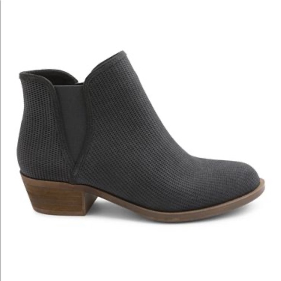 Kensie Gray Gerona Perforated Suede 